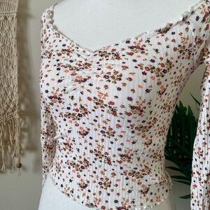 🌸 Forever 21 White Floral Ribbed Off Shoulder Long Sleeve Top
